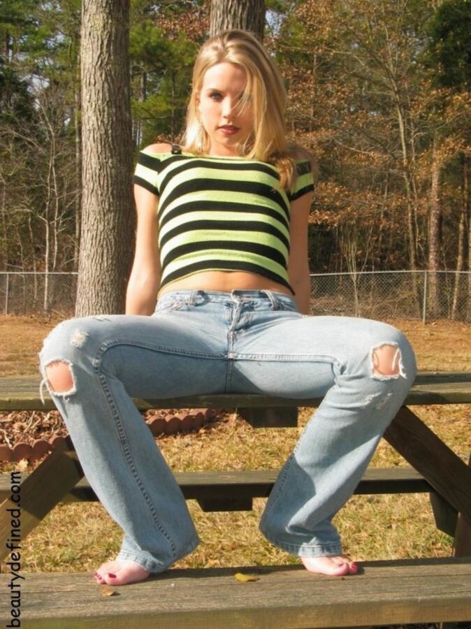 Free porn pics of Tight jeans teen 19 of 29 pics