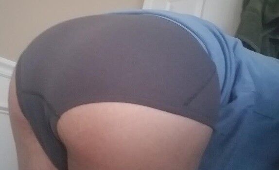 Free porn pics of my butt in grey 10 of 12 pics