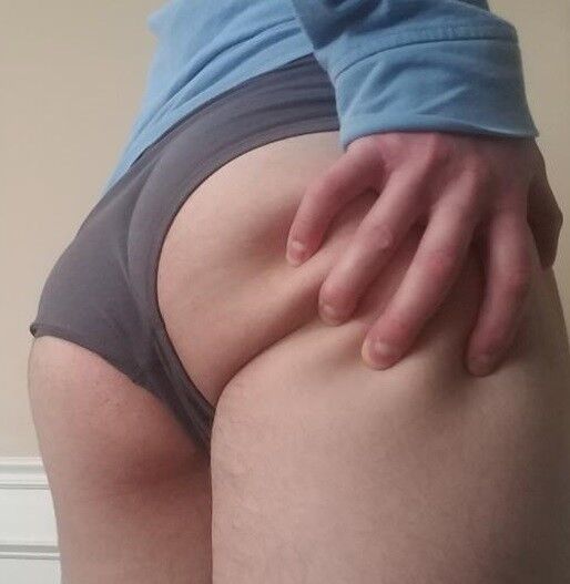 Free porn pics of my butt in grey 11 of 12 pics