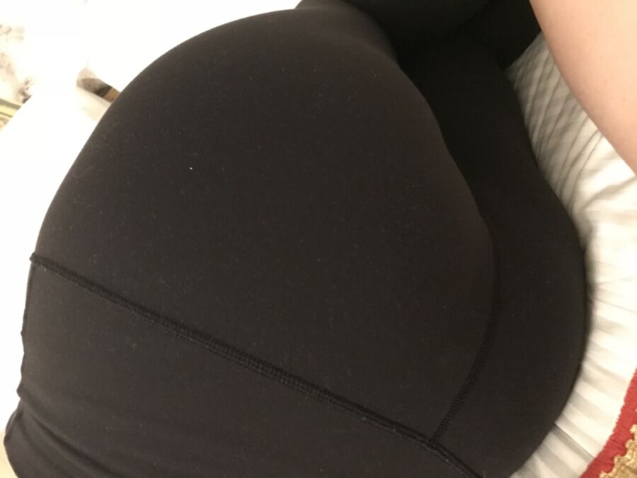 Free porn pics of wife leggings juicy ass 12 of 14 pics