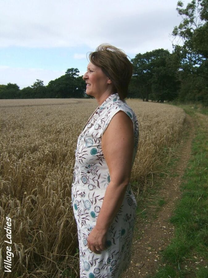 Free porn pics of Kelly flowered dress in the countryside 5 of 83 pics