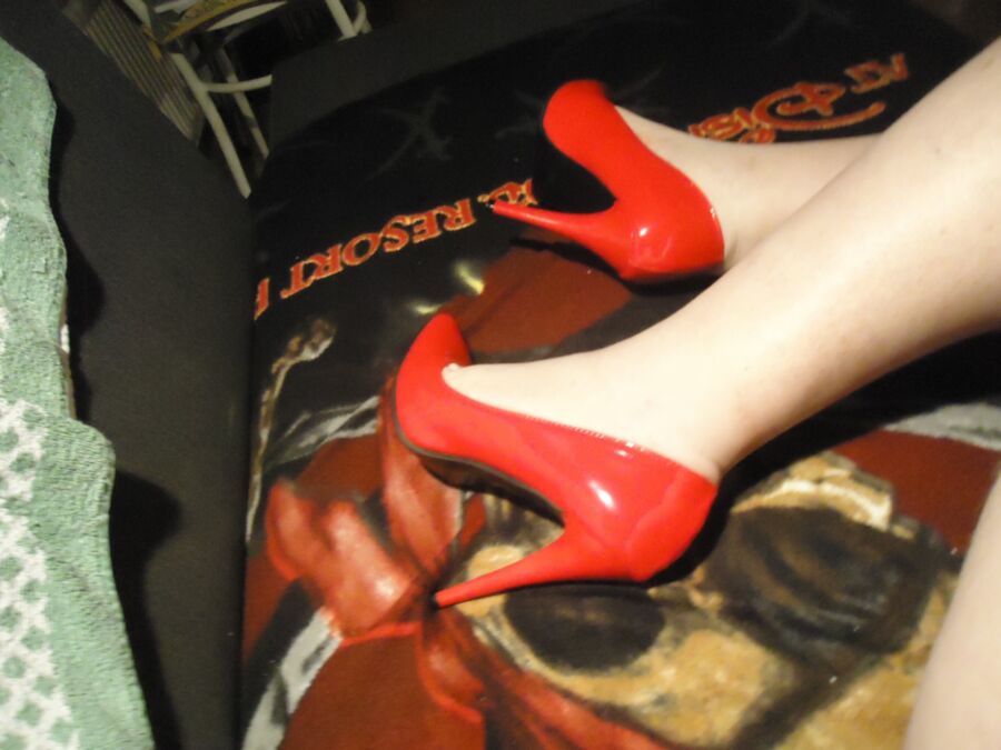 Free porn pics of Red heels and flashing 5 of 32 pics