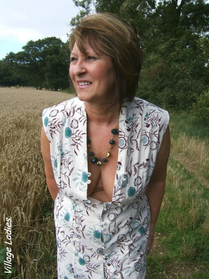 Free porn pics of Kelly flowered dress in the countryside 11 of 83 pics