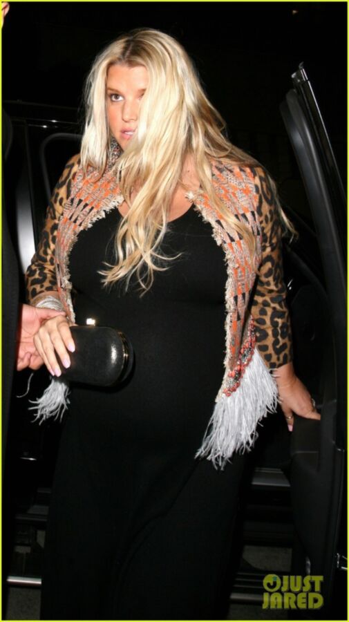 Free porn pics of Pregnant Jessica Simpson 8 of 316 pics