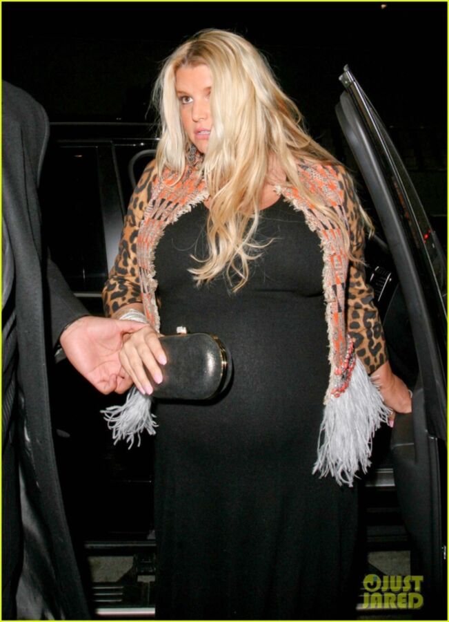 Free porn pics of Pregnant Jessica Simpson 5 of 316 pics