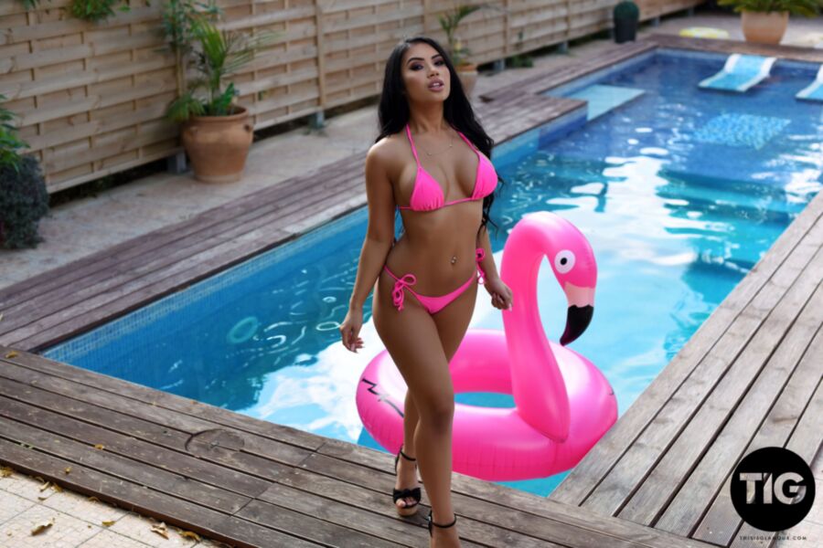 Free porn pics of Glamour: Nicole Snow strips pink bikini 12 of 251 pics