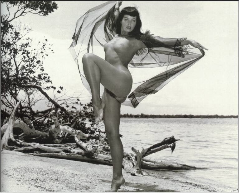 Free porn pics of Bettie Page XVI 18 of 20 pics