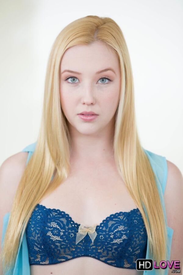 Free porn pics of Samantha Rone 1 of 500 pics