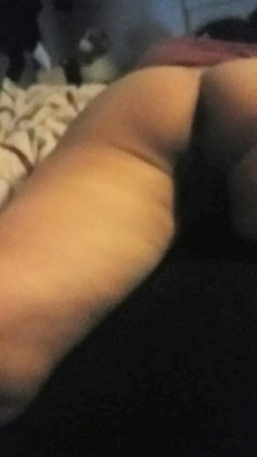 Free porn pics of Good morning Rub for the wife. 2 of 12 pics