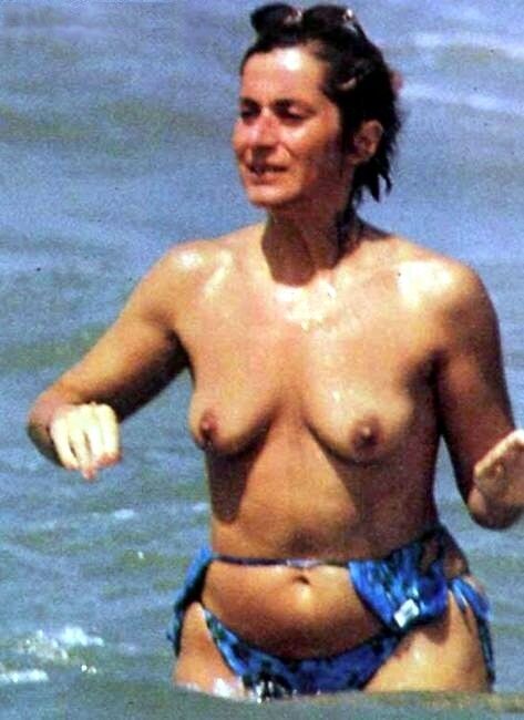 Free porn pics of Rosanna Cancellieri - Italian Mature Journalist 16 of 22 pics