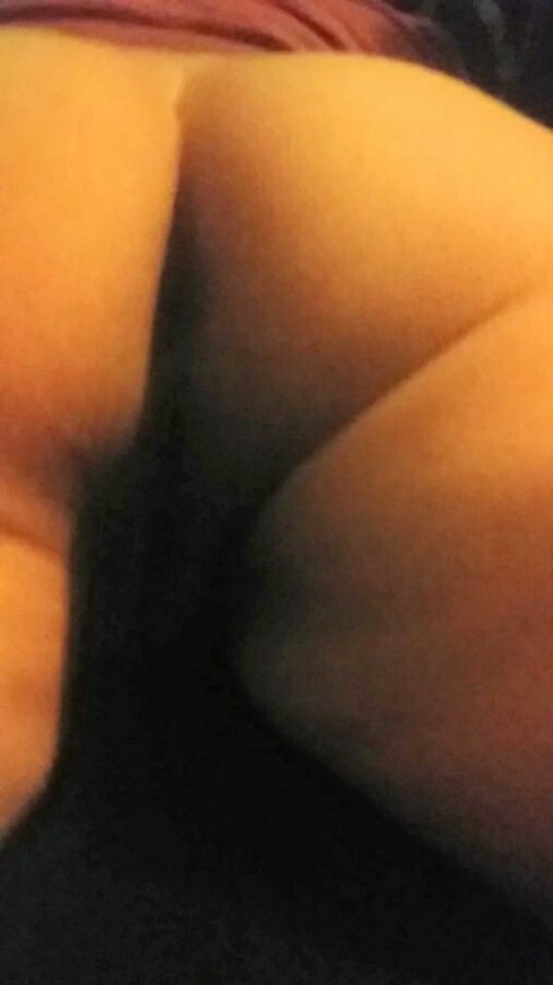 Free porn pics of Good morning Rub for the wife. 7 of 12 pics