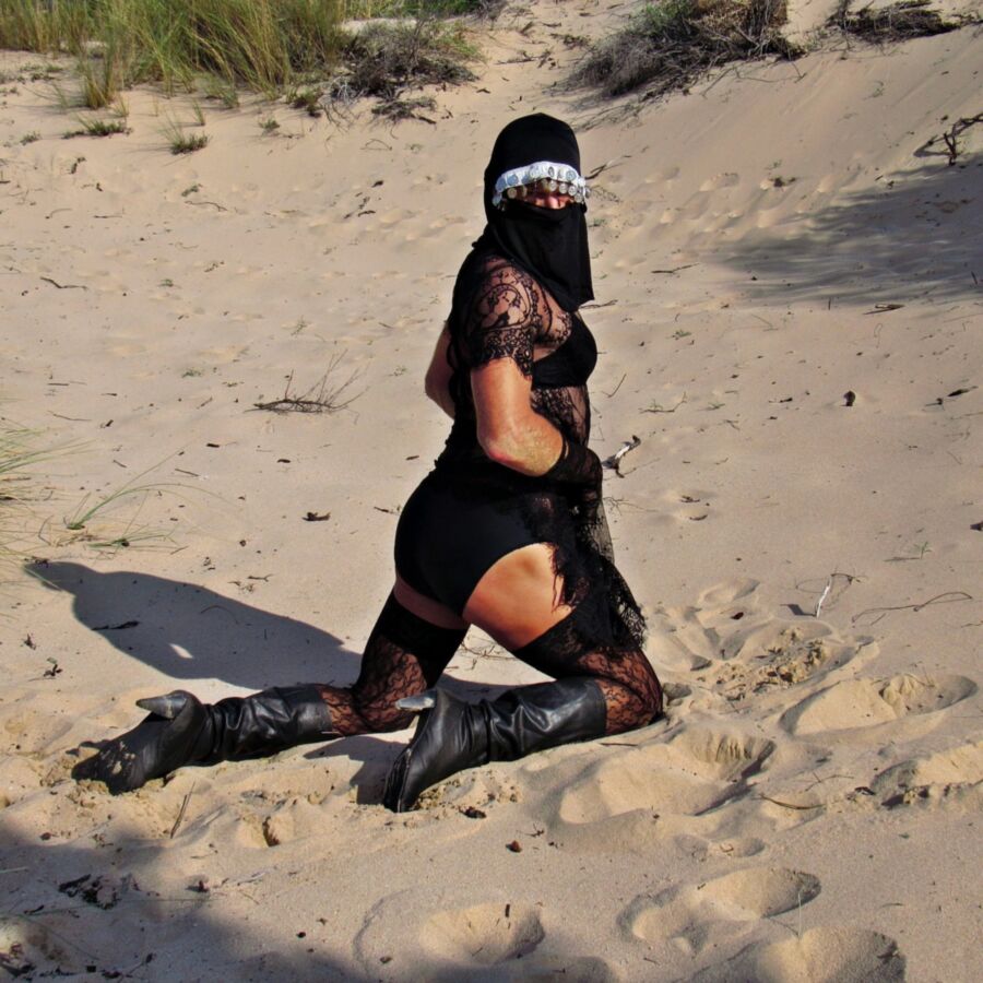 Free porn pics of Samira Sexy Arab Woman. 16 of 18 pics