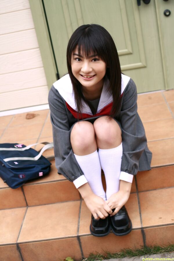 Free porn pics of Swimsuit schoolgirl Mayu Mitsui 3 of 34 pics