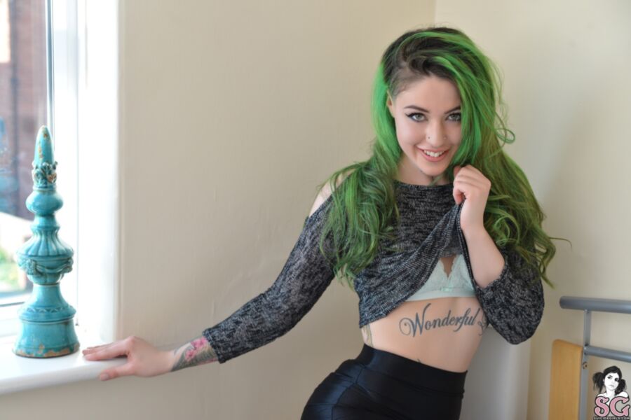 Free porn pics of SuicideGirls Kindsoul - Wonderful Life 5 of 47 pics