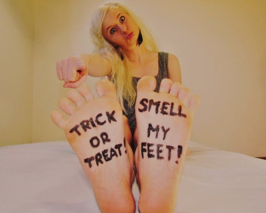 Free porn pics of Contribution - Trick or Treat, Smell my Feet! 1 of 23 pics