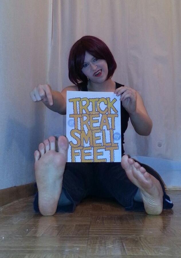 Free porn pics of Contribution - Trick or Treat, Smell my Feet! 18 of 23 pics