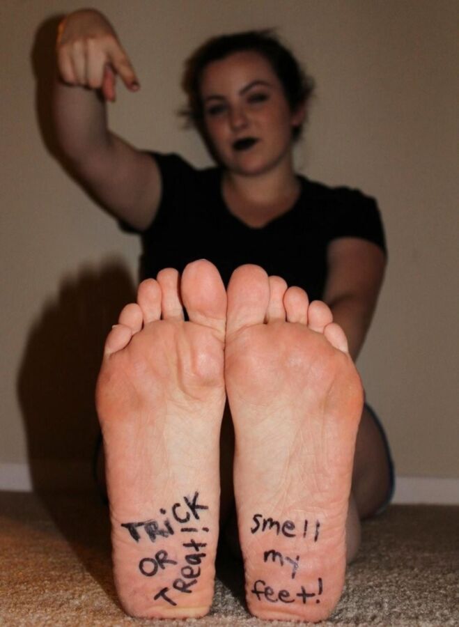 Free porn pics of Contribution - Trick or Treat, Smell my Feet! 13 of 23 pics