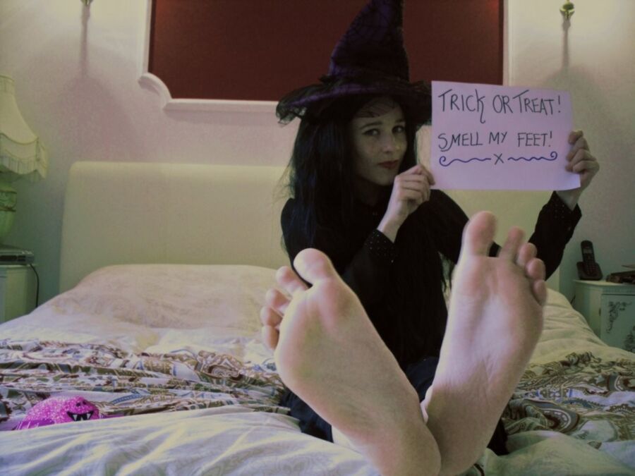 Free porn pics of Contribution - Trick or Treat, Smell my Feet! 6 of 23 pics
