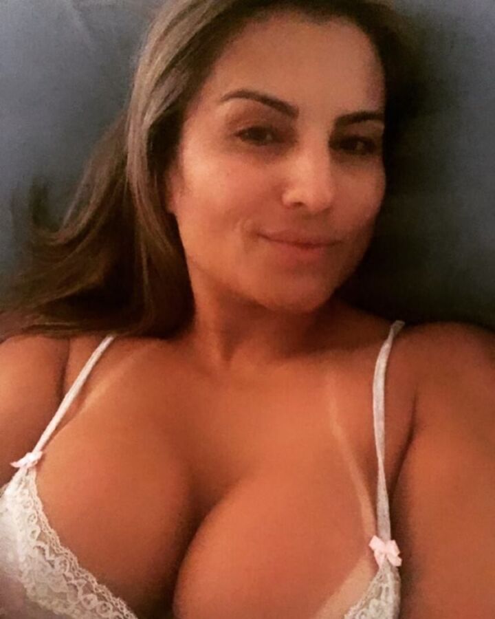 Free porn pics of Amateur Latina MILF Anal Whore Exposed 4 of 79 pics