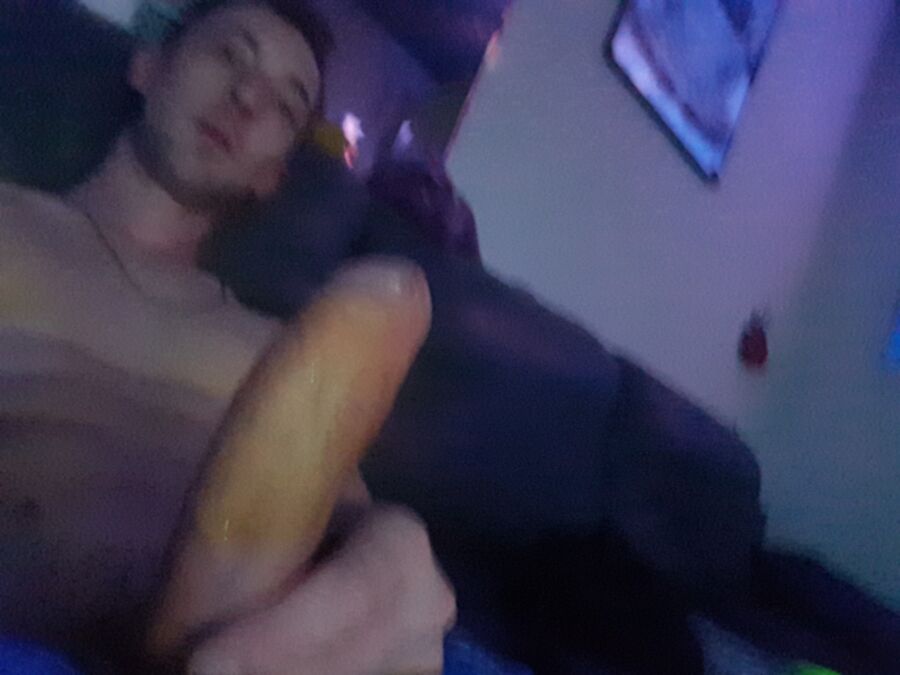 Free porn pics of kevin selfie guy 1 of 8 pics