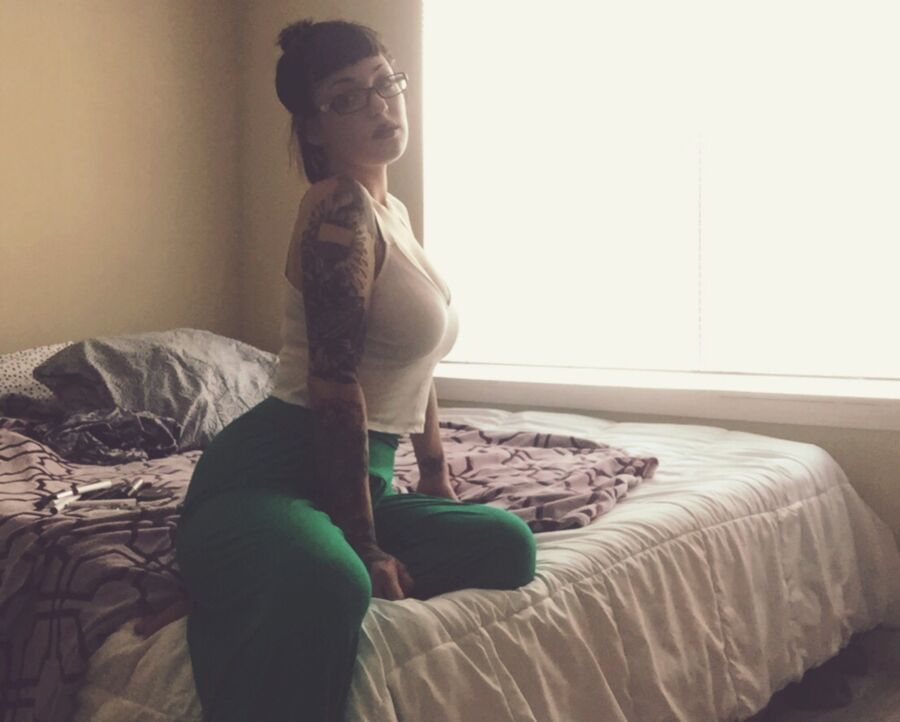 Free porn pics of Amateur Tattooed Latin Alt Girl Emo Goth Big Ass Big Tits Teen 22 of 69 pics