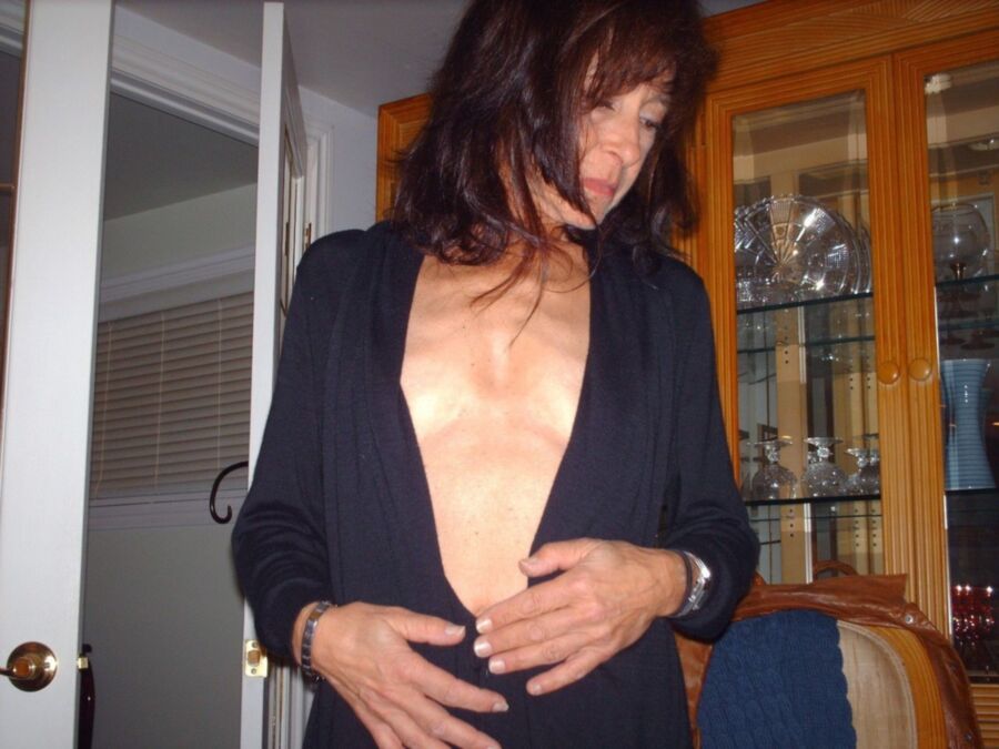 Free porn pics of Skinny granny Crisyl shows her skinny body 1 of 132 pics