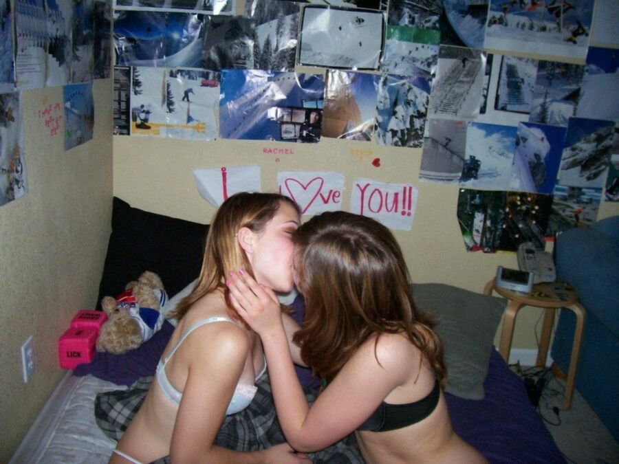 Amateur screaming makeout cute