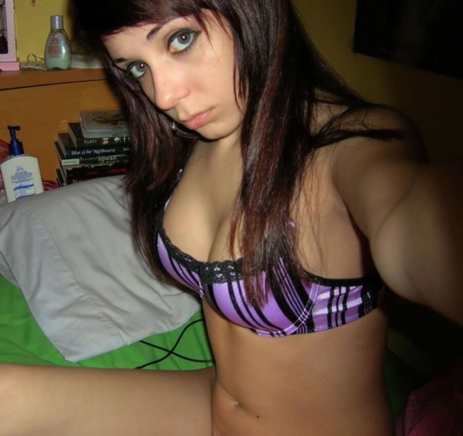 Free porn pics of amateur hotties at home 15 of 79 pics