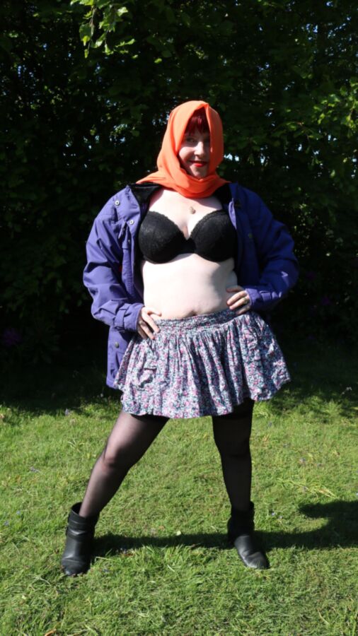 Free porn pics of Hijab and coat flashing outdoors 14 of 43 pics