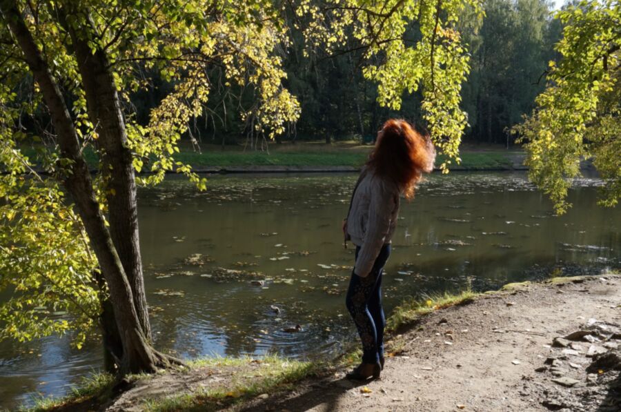 Free porn pics of Autumn light on redhair 10 of 17 pics