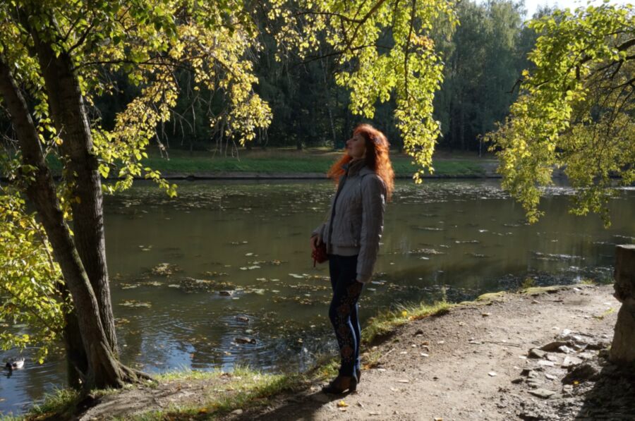 Free porn pics of Autumn light on redhair 8 of 17 pics
