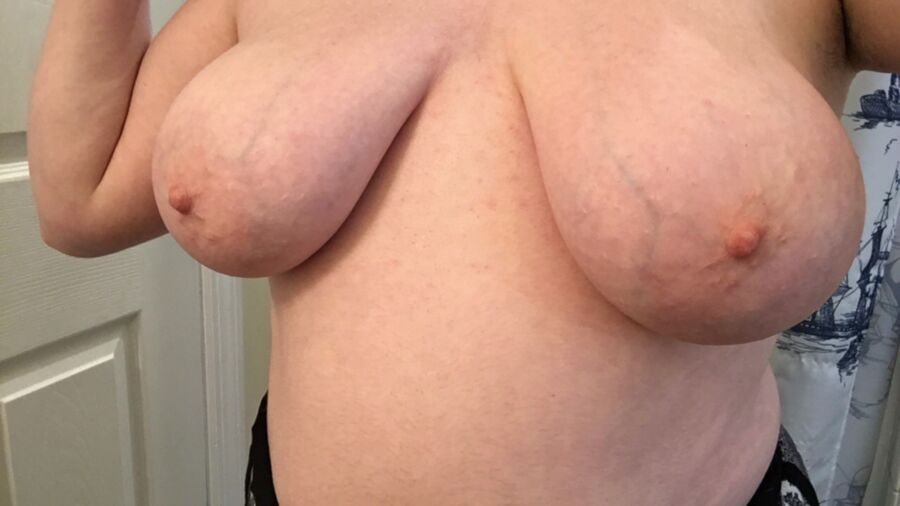 Free porn pics of Freshly shaved  1 of 3 pics