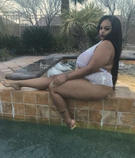Free porn pics of Brite SUPER BBW Black girl THICK BELLY, CHUNKY HIPS, huge tits 3 of 15 pics
