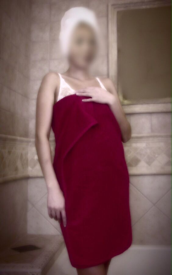 Free porn pics of Lin preparing for a romantic night out with her lucky husband!  5 of 5 pics