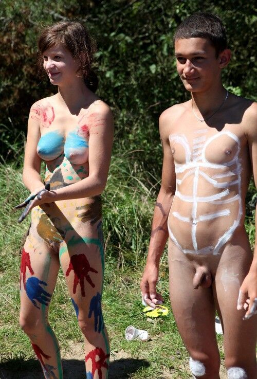 Free porn pics of Nudist beach paint party 11 of 44 pics