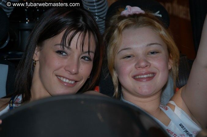Free porn pics of Sweet Amy Lee and friends posing at a convention 21 of 24 pics