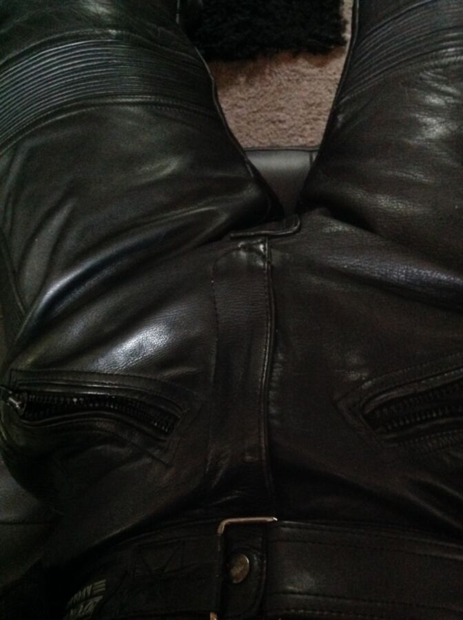 Free porn pics of Leather fetish 1 of 34 pics