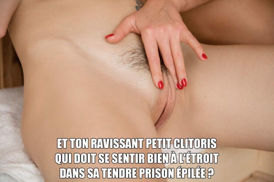 Free porn pics of Sauna entre filles (french caption) 16 of 24 pics