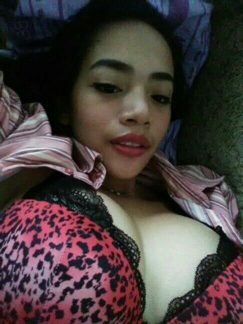 Free porn pics of Hot Filipina Cebu working girl Jan Marie 18 of 49 pics
