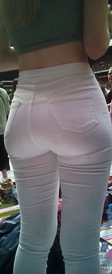 Free porn pics of White Jeans Tight Beauty Ass 4 of 15 pics