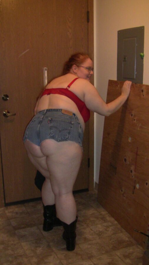 Free porn pics of kate wears cutoff jean shorts 18 of 23 pics