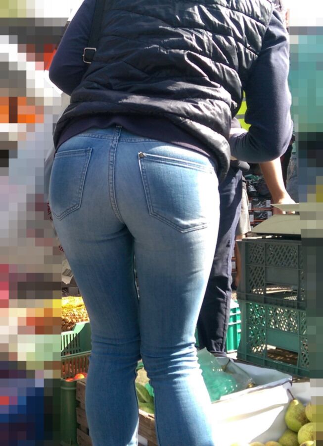Free porn pics of Candid asses in tight jeans 24 of 45 pics