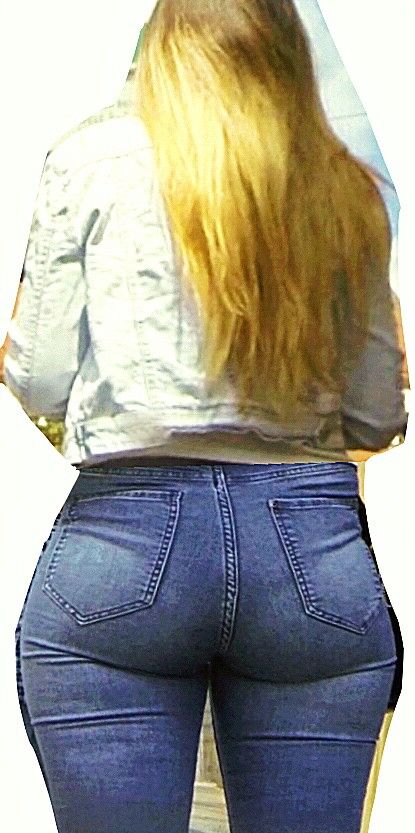 Free porn pics of Horny Jeans Vpl Teen Pawg at Bus Stop 1 of 15 pics