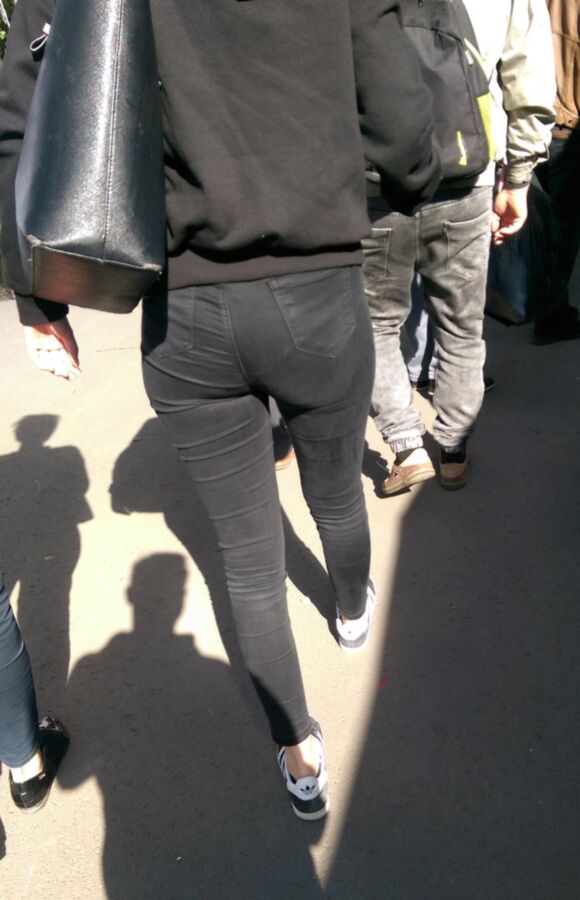 Free porn pics of Candid asses in tight jeans 20 of 45 pics