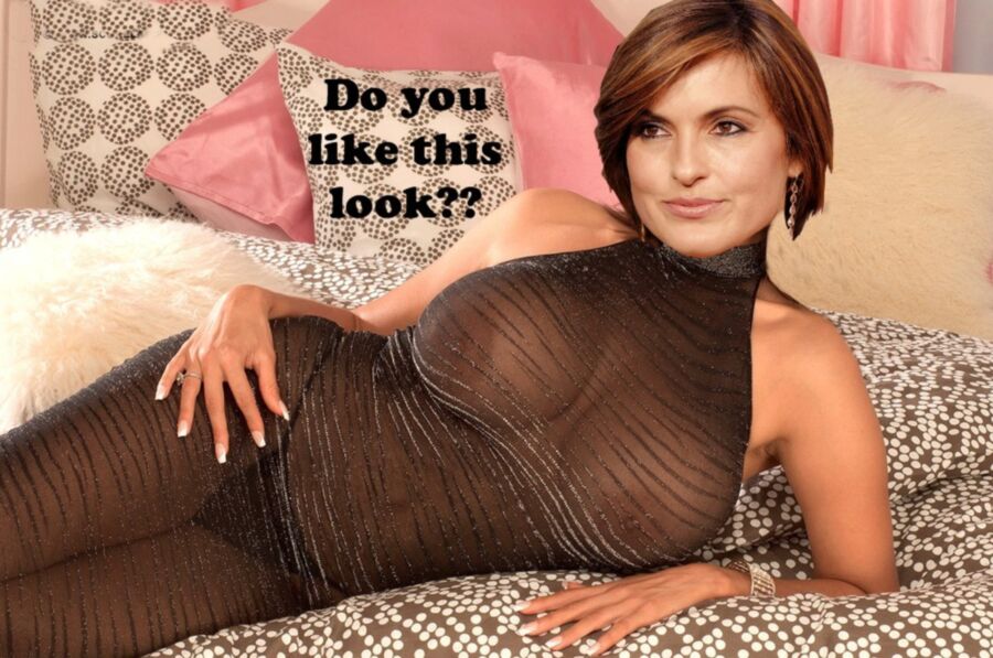 Free porn pics of Mariska Hargitay fakes 9 of 13 pics