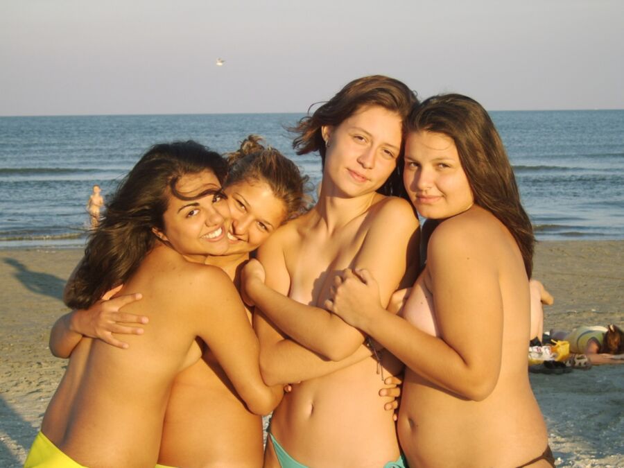 Free porn pics of TOP LESS FRIENDS AT THE BEACH 1 of 16 pics