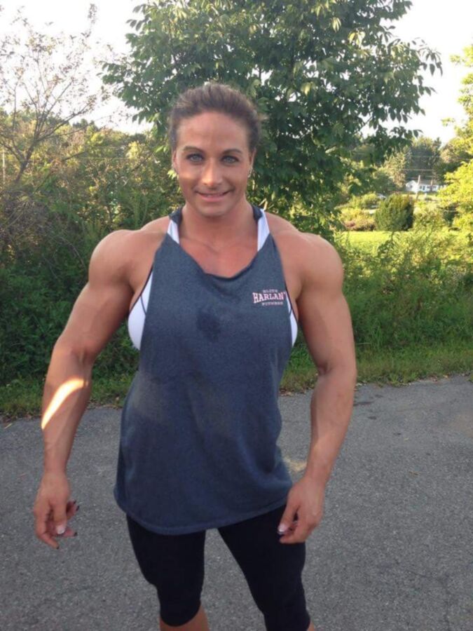 Free porn pics of Theresa Ivancik! Gorgeous Bodybuilding Beauty! 21 of 39 pics