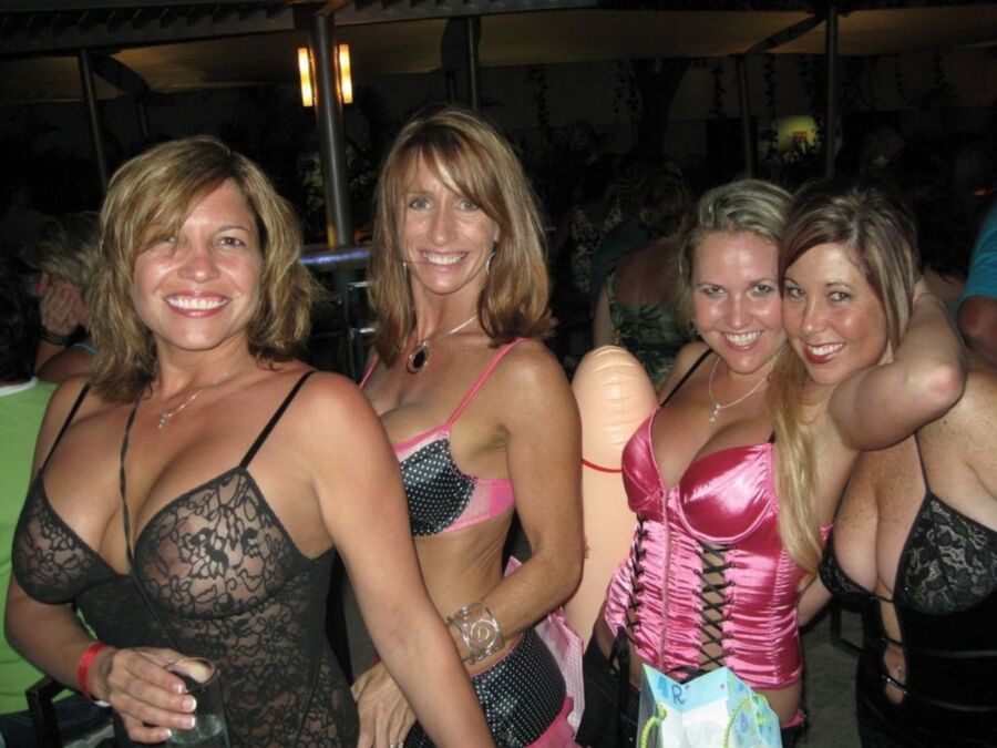 Free porn pics of non nude group of girls 19 of 22 pics