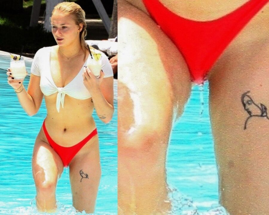 Free porn pics of Sophie turner 3 of 7 pics