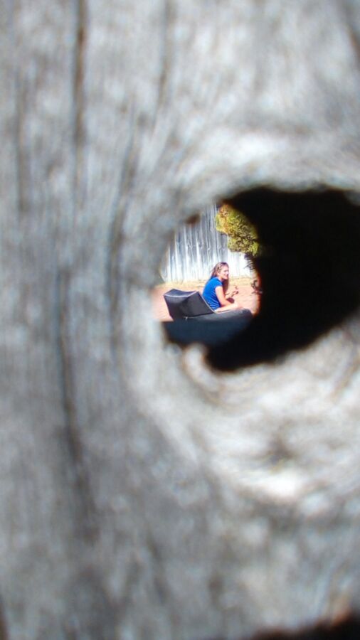 Free porn pics of A peep_hole 1 of 1 pics